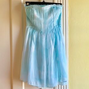🌥{Abercrombie & Fitch}Baby Blue Strapless Dress💍